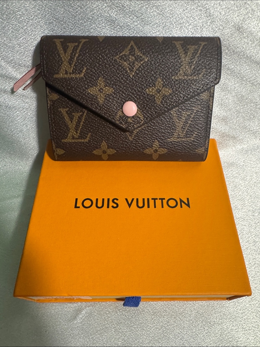Louis Vuitton Monogram Victorine Wallet crafted in signature Brown Leather🔥New!